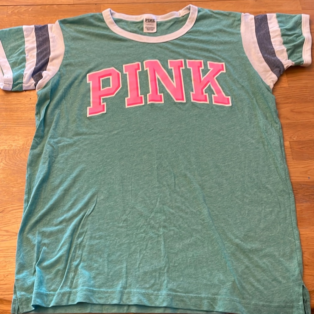 Victoria’s Secret pink short sleeve tee